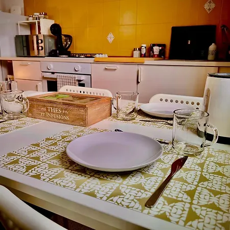 Casa Carina - La Tua Casa A Due Passi Dal Centro Di بيرودجا