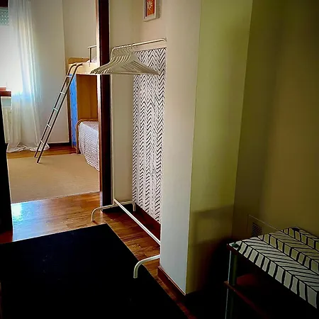 Casa Carina - La Tua Casa A Due Passi Dal Centro Di شقة بيرودجا